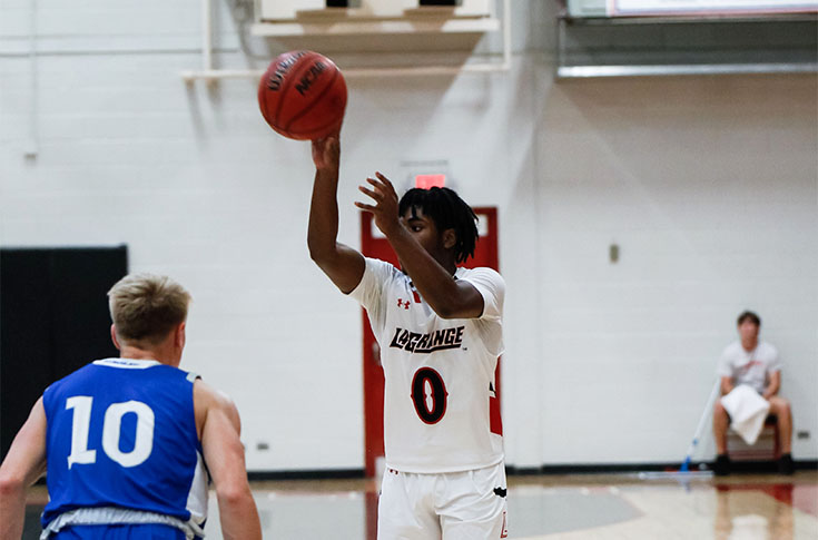 Men's Basketball: Edwards has career high game in loss to Berry