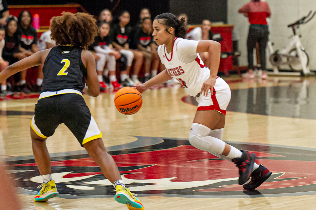 Women&rsquo;s Basketball: Battle named CCS Rookie of the Week